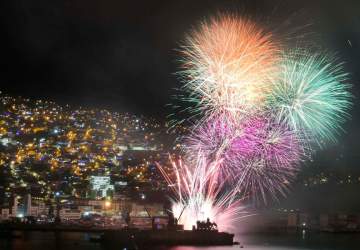 Año Nuevo en el mar 2024: así serán los fuegos artificiales en Valparaíso y Viña del Mar