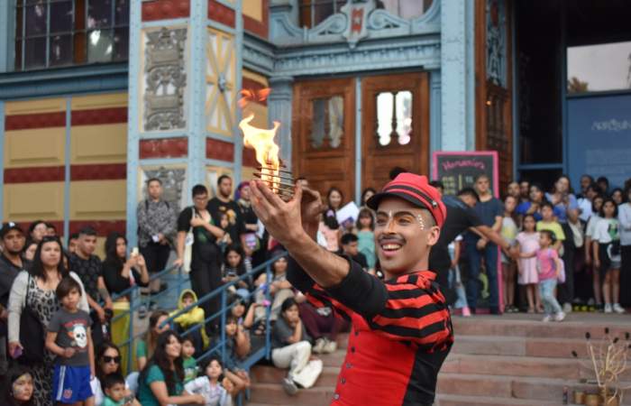 Con show de fuego y malabares, música y teatro de sombras: así será la última Noche en el Museo Artequin del verano