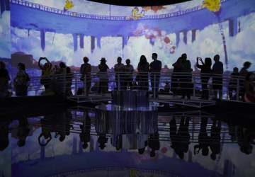 Monet by the water: la nueva experiencia inmersiva que llegó al Parque Bicentenario