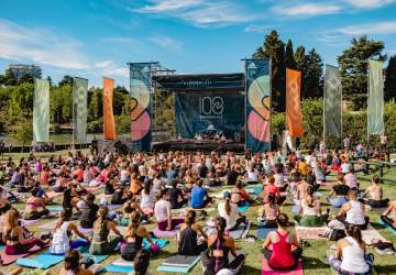 Wanderlust: el festival de yoga invita a una cita solidaria en el Jardín Botánico de Viña del Mar