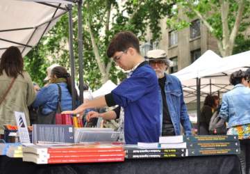 Con precios desde $ 1.000 vuelve el remate de libros en Paseo Bulnes