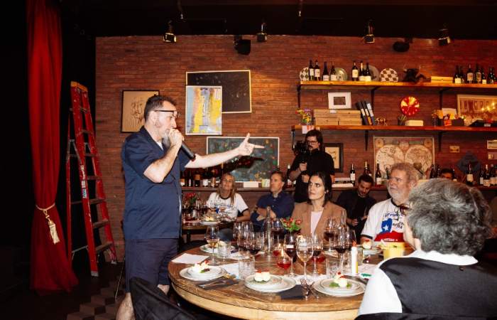 Paul Grieco: el reconocido sommelier de Nueva York aterrizó en un Chile con un pop-up de su bar de vinos