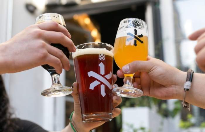 Día del Amigo 2024: bares cerveceros tendrán 2 schops por $ 6.000 para celebrar