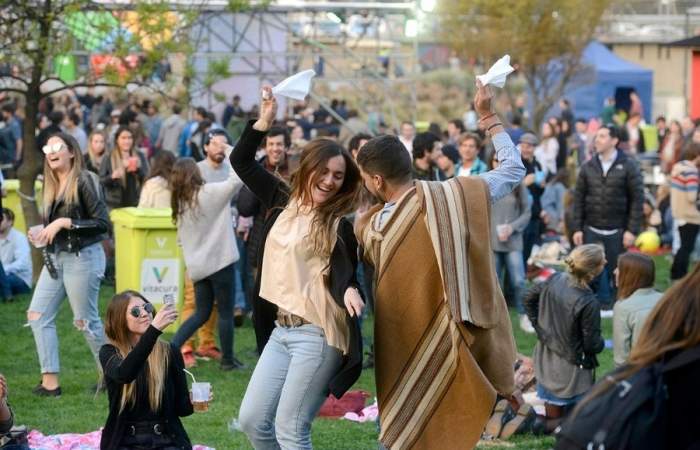 Chile Lindo 2024: la primera fiesta del 18 será en el Parque Bicentenario